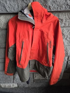 Marmot Men's  Orange and Olive Waterproof Hooded Jacket L Goretex